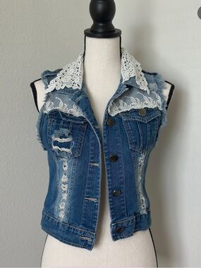 Women’s Distressed Blue Denim Trendy Thrashed Vest with Lace Collar